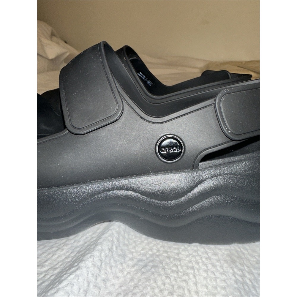 Crocs Skyline Black Platform Sandal Sz 9 - Picture 4 of 5